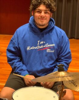 Almost half of Latino students will benefit from Biden’s measure on student loans