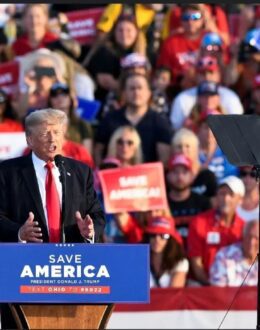 Some criticize Trump for meeting with white supremacist