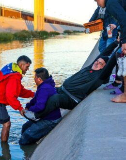 Golpe final a migrantes, se mantienen restricciones en la frontera