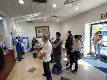 Hospitalizations signal rising COVID-19 risk for US seniors