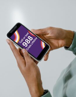 988 Lifeline ve un aumento en su uso en los primeros meses