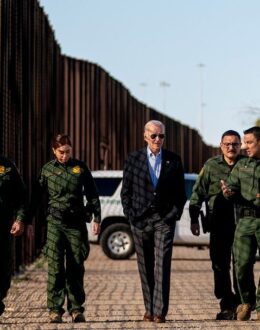 U.S. grants migrants access to appointment system for border crossings