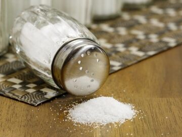 Excessive salt consumption can also lead to kidney problems