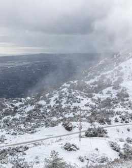 California, beleaguered by earlier storms, gets fresh snow
