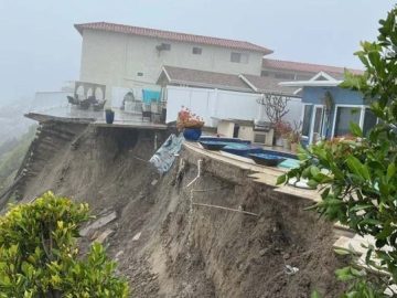 OC homes on precipice of disaster as aecord-setting rain hits SC