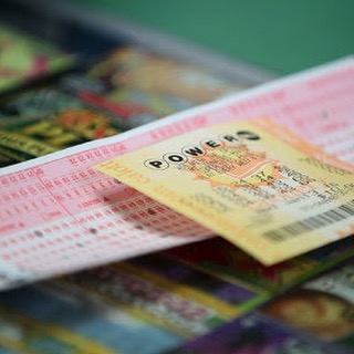 $2 Billion Powerball Winner Wastes No Time, Buys Hollywood Hills