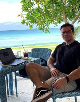 End of remote work: Some high-profile companies really want workers in offices