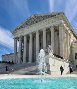 Supreme Court leaves student loan settlement in place