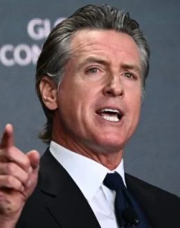 Newsom calls DeSantis Sending Migrants to California: Newsom Calls him “small, pathetic man”