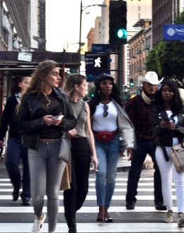 Alarming Record High: US Median Age Population Soars to 38.9 in 2022, Hard Challenges for Workforce and Economy