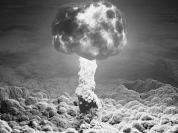 The Debt of the Movie ‘Oppenheimer’ to Hispanics