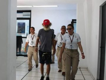 The Story of a Shipwrecked Sailor who Survived Three Months Adrift off Mexico