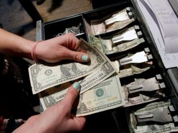 Remarkable 5,693 Million Dollars in Remittances to Mexico is a New All-Time High