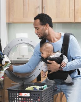 Almost 1 in 5 stay-at-home parents in the U.S. are dads