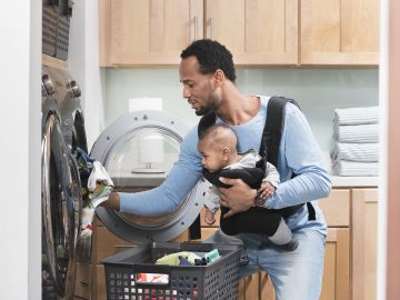 Almost 1 in 5 stay-at-home parents in the U.S. are dads