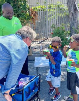 L.A. ‘food desert’ program will expand to Harbor City, Watts