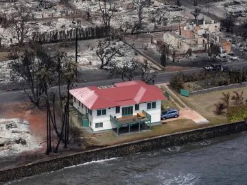 In deadly Maui fires, many had no warning and no way out