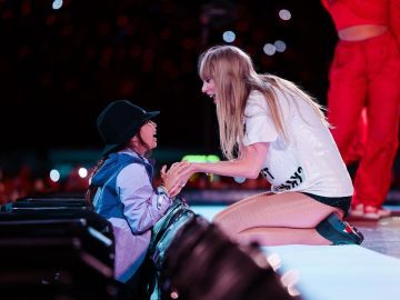 Generosity: Taylor Swift’s $1 Billion Key to Success Is Something Anyone Can Copy