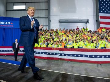 Are you a marxist? Forget about entering the US, according to Trump’s immigration plan