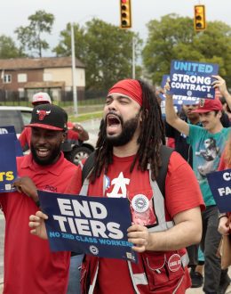 Auto Workers’ Union in Ongoing Talks with Ford, GM, and Stellantis Amid Strike for Fair Pay