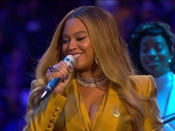 Gannett, the Largest US Newspaper Chain, Hires Taylor Swift and Beyoncé Knowles-Carter Writers