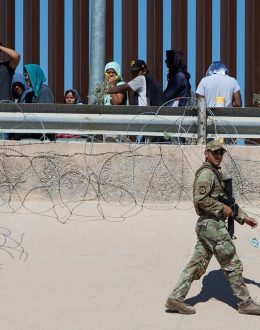 New avalanche of migrants floods the border