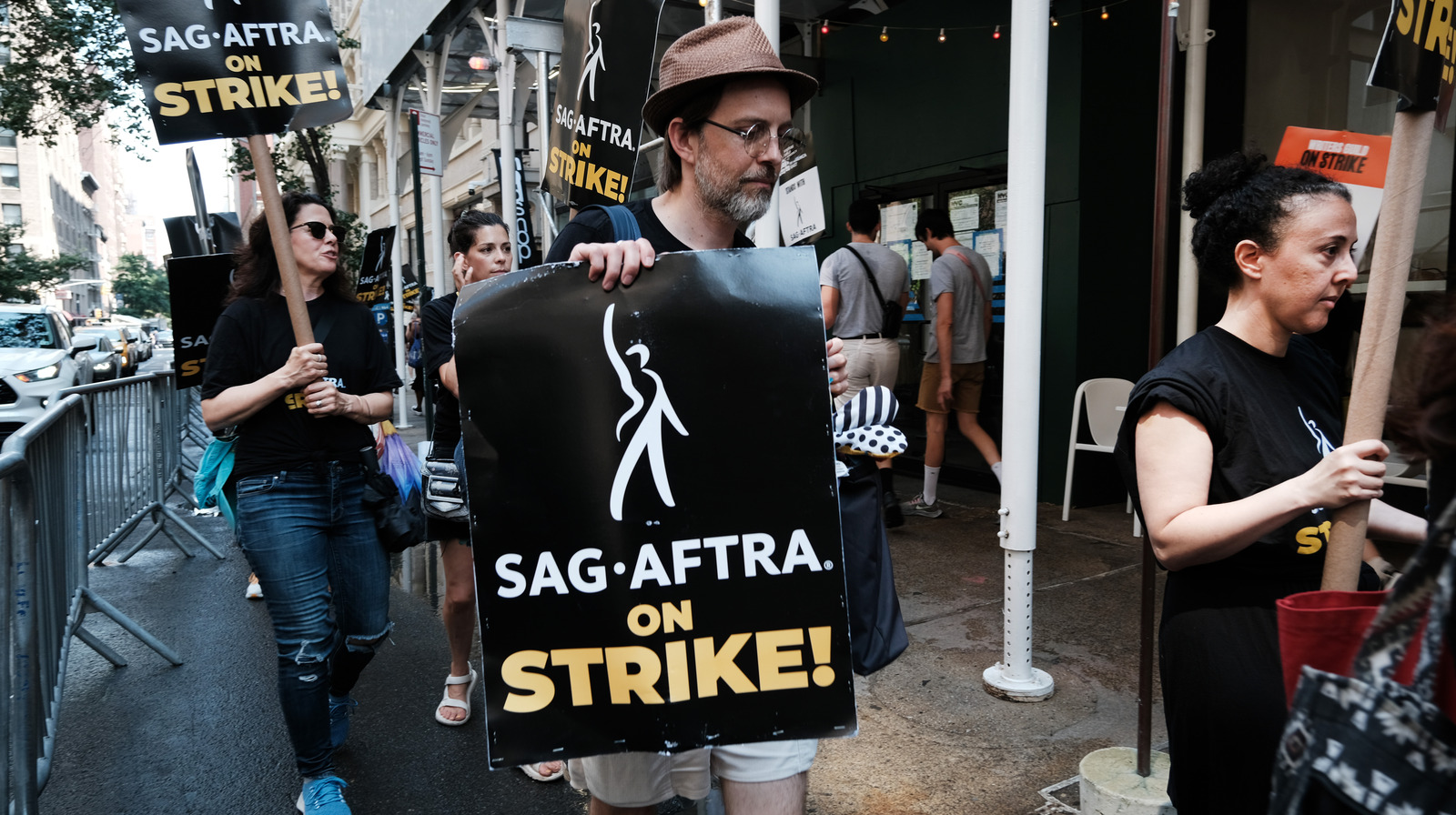 Hollywood Actor And Writer Strikes Have Broad Support Among Americans ...