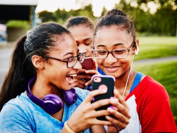 What Social Media Does to the Teen Brain