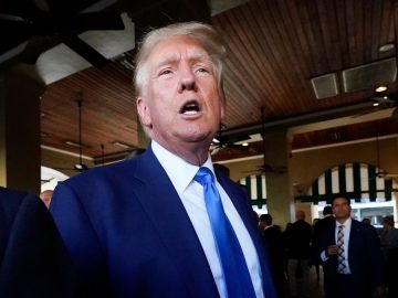 Trump files motions to dismiss charges in Georgia election case