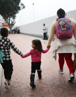 Government agrees on settlement to families separated at the border