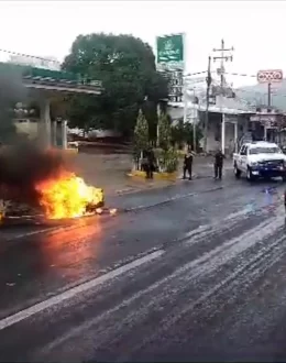 Day of bloodshed in southwest Mexico kills at least 19 people, including police and officials