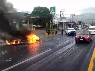 Day of bloodshed in southwest Mexico kills at least 19 people, including police and officials