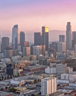 Americans moving to California tumble to historic lows