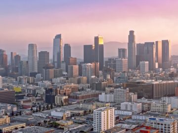 Americans moving to California tumble to historic lows