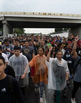 Mexico’s president says 10,000 migrants a day head to US border