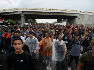 Mexico’s president says 10,000 migrants a day head to US border