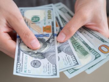 Less saving, more spending, that is the economy of Americans