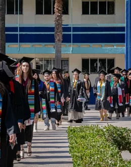 Some Mexican residents will be able to receive education at community colleges in CA