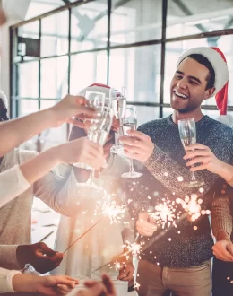 5 Ways to Keep Your Drinking in Check Over the Holidays