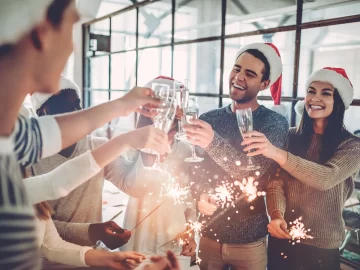 5 Ways to Keep Your Drinking in Check Over the Holidays