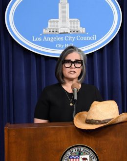 Councilwoman urges community to enroll seniors in free meal program