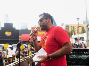 “Se Habla Español,” Councilman Hugo Soto-Martínez opens social media channels entirely in this language