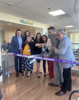 Dr. Efrain Talamantes: “La comunidad debe saber que el acceso a la salud es un derecho que se han ganado.”