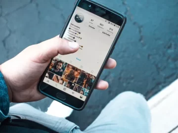 Latinos prefer news on their digital devices