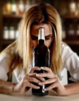 Women, alcohol and health. Alarm in US