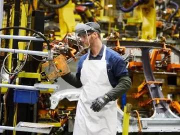 The dilemma: Immigration policy or economic growth?