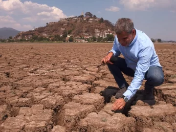 Patzcuaro: A lake in Mexico’s ‘magical town’ is disappearing