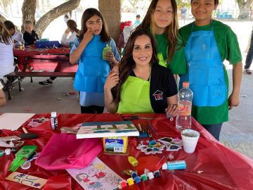 Lizzie Lopez: “I am not naive, I know I can’t fix the world, I do it to at least fix what we see at the moment.”