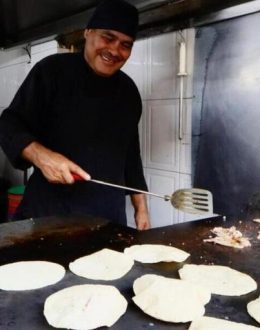 The taco stand that received a Michelin star: “The secret is the simplicity of our taco.”