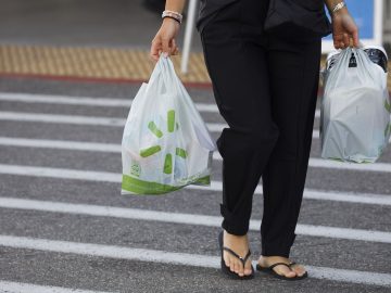 California shoppers last year aggressively used their plastic to keep on shopping.